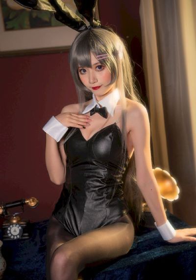 女法官