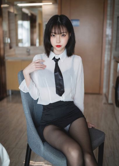 黑人与俄罗斯少妇