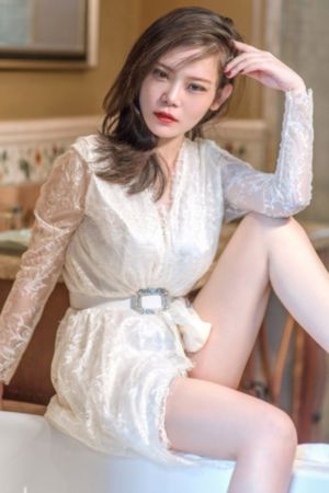 耀眼的她