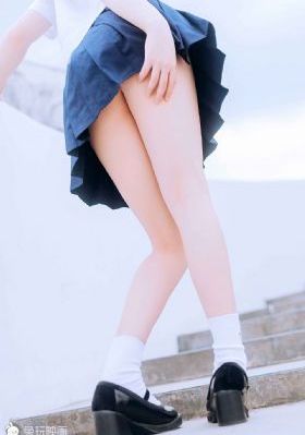 精品三级av