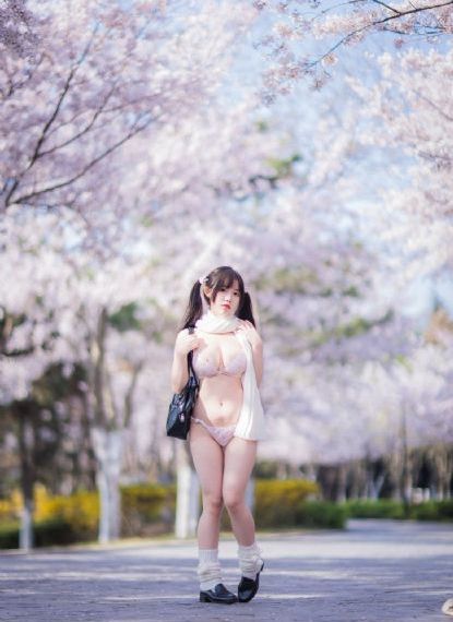 翘臀后进少妇大白嫩屁股视频