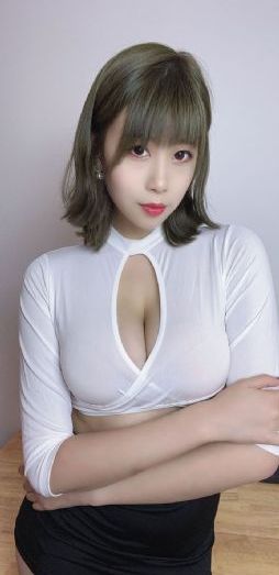 《你可以碰我一分钟……》动漫
